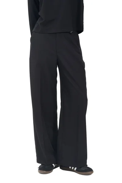 QUẦN SUÔN NẮP TÚI ĐEN